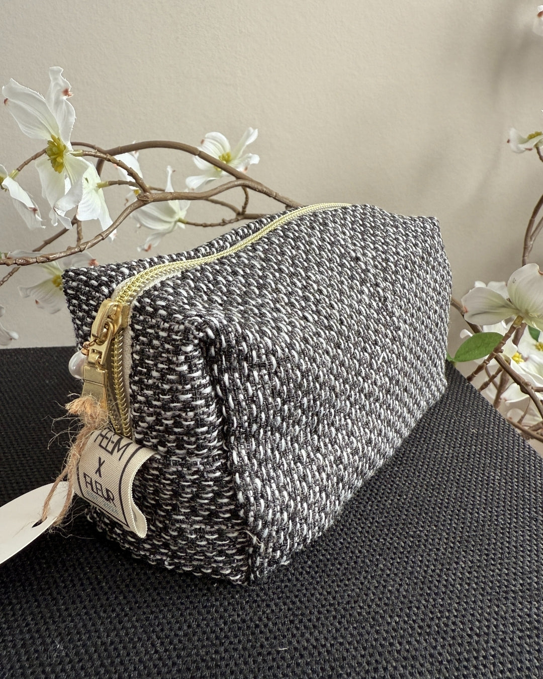 Make-up bag - black & white