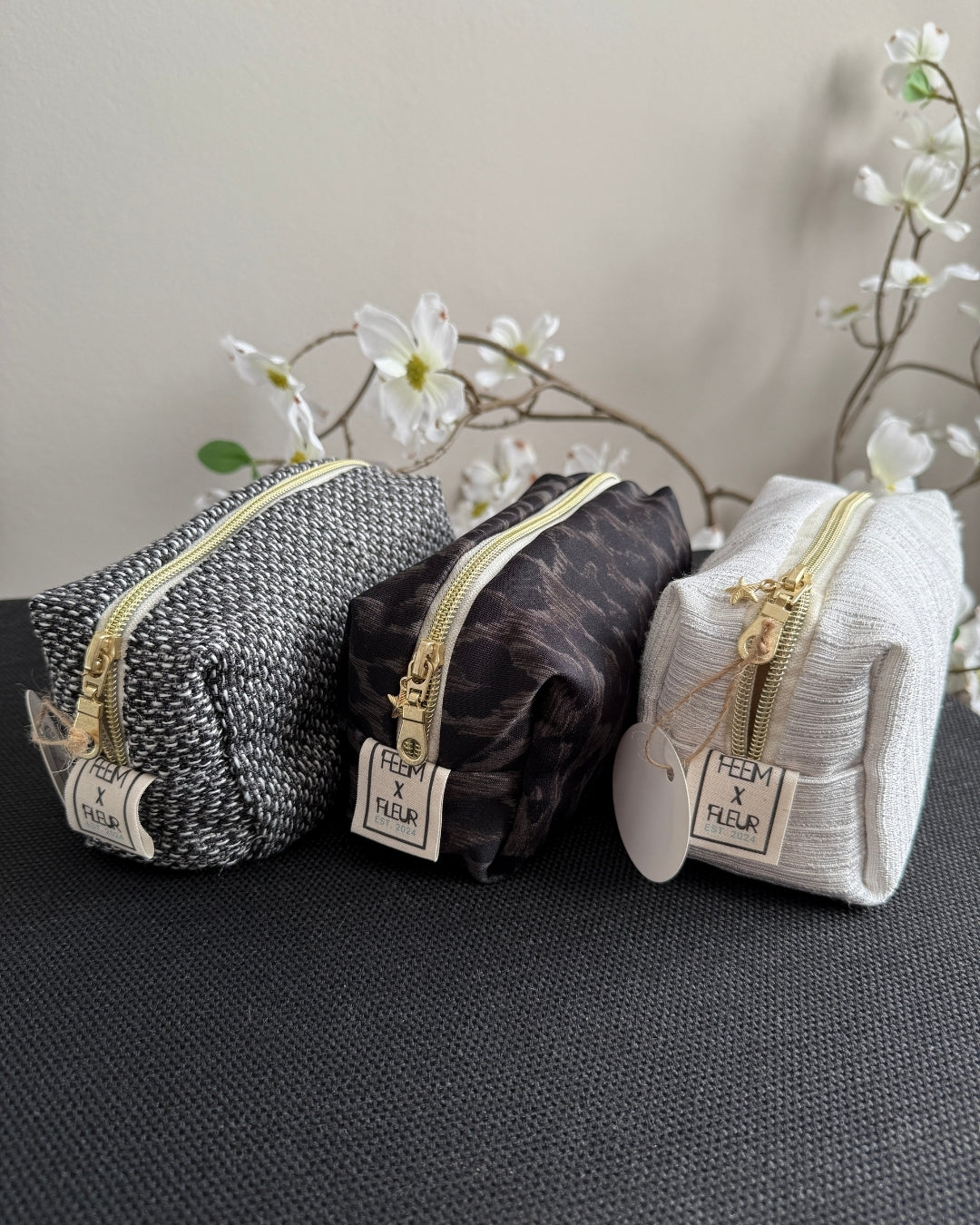 Make-up bag - black & white